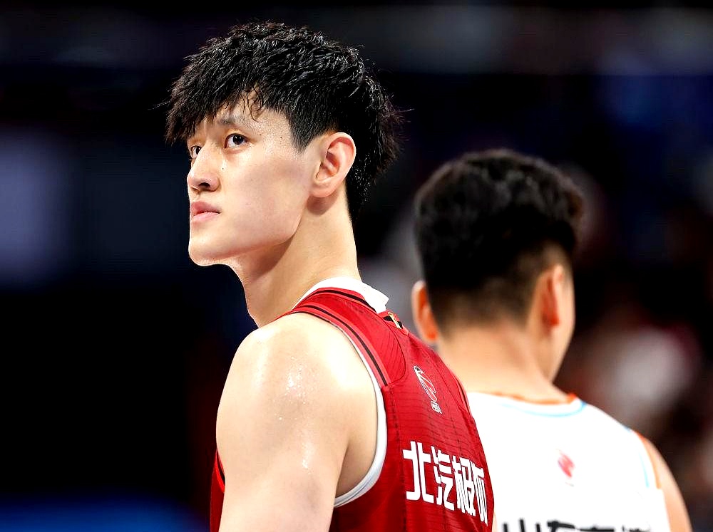 今晚辽宁本钢备战西甲，伤情更新细节曝光，赛场秩序良好，年轻球员得到机会 -问鼎网站