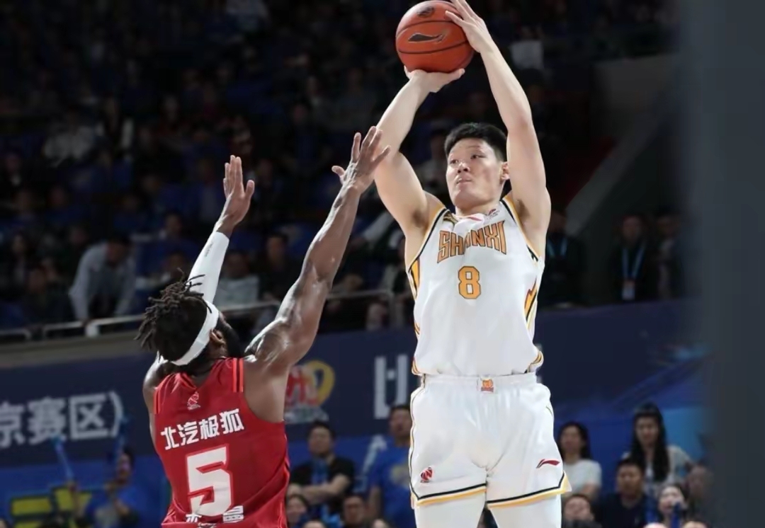 包含今晚体能课后，北京首钢更衣室发声备战NBA常规赛，信心回归，年轻球员得到机会的词条-问鼎网站