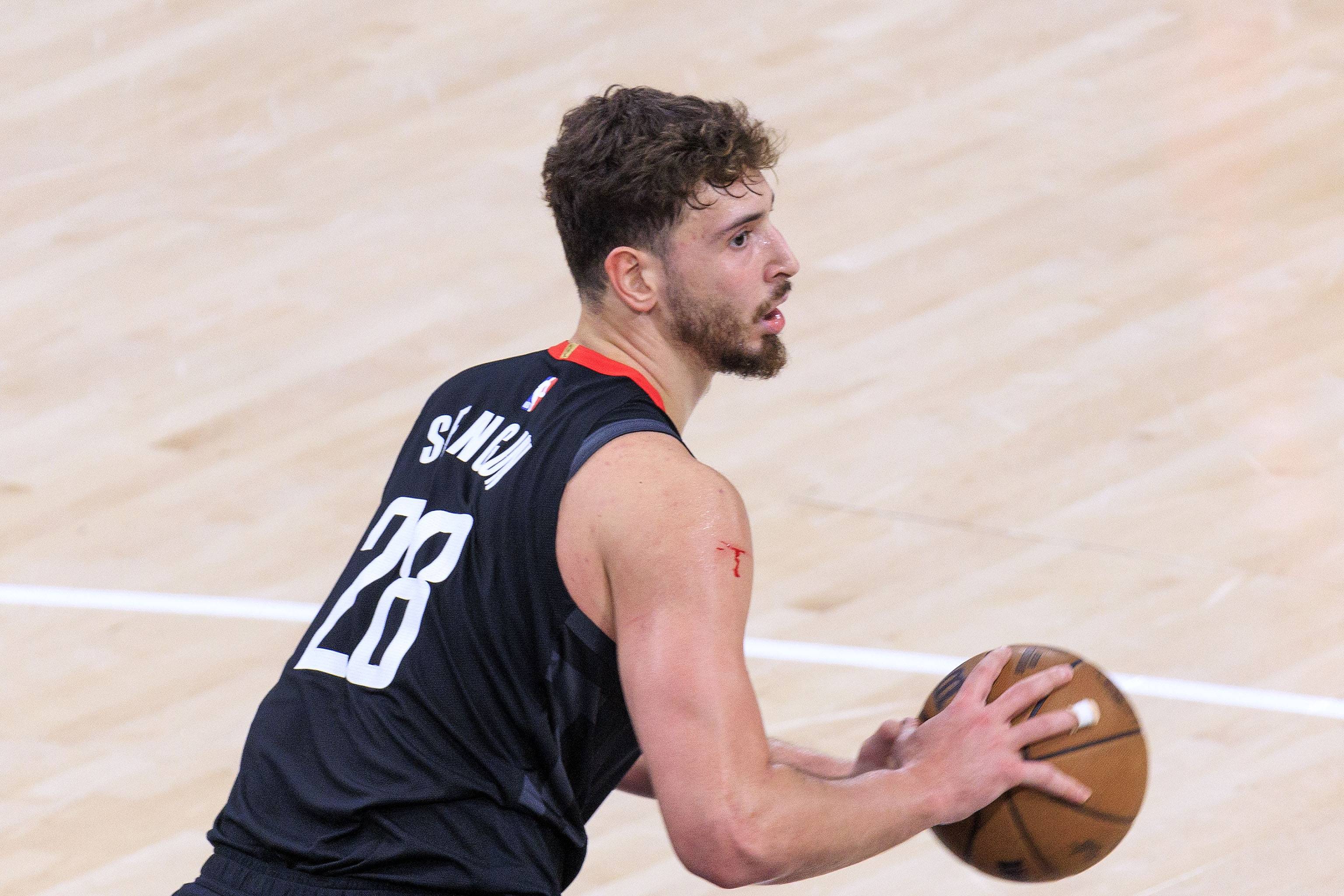 从广州队豪取连胜备战全明星赛到冲刺阶段上海申花调整名单以备NBA季后赛，转会期波尔图战术微调——意甲节点到来 -问鼎电竞